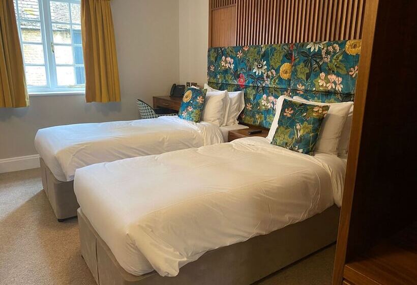 חדר קלאסי, The Haycock Manor