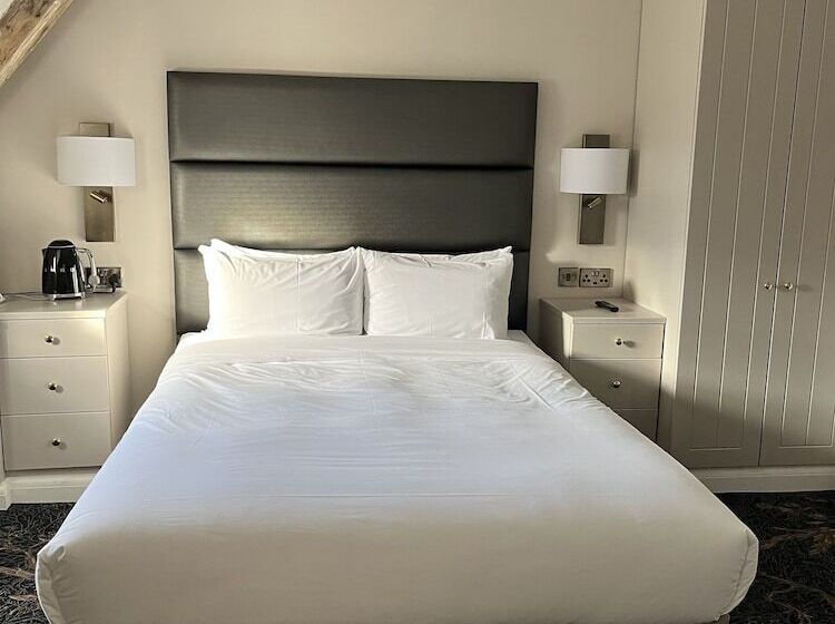 חדר סופריור, The Haycock Manor