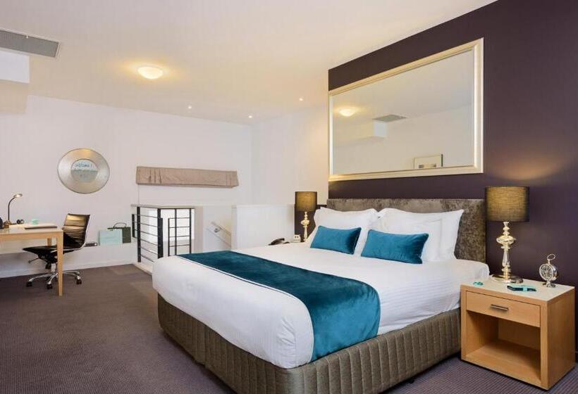 Standard Room King Size Bed, Treasury On Collins