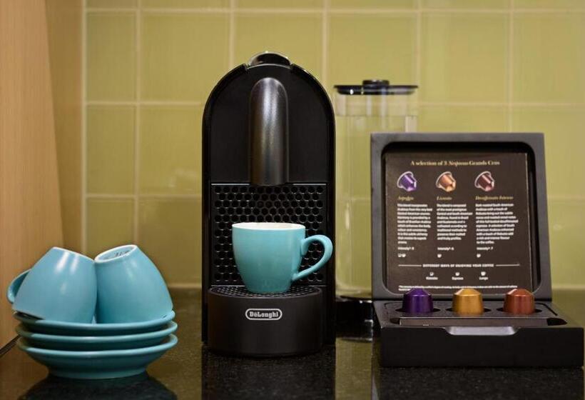 Suite King Bed, Treasury On Collins