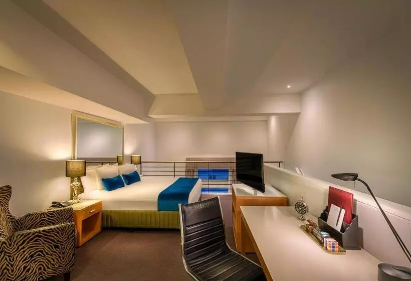 Standard Room King Size Bed, Treasury On Collins