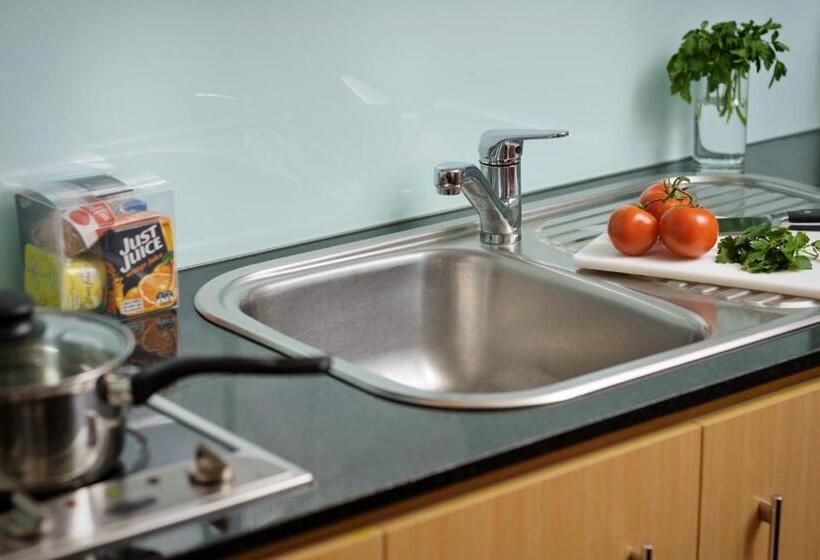 2 Bedroom Apartment, Treasury On Collins