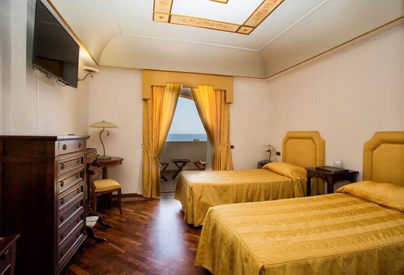 Трехместный Номер Комфорт, Tritone Lipari