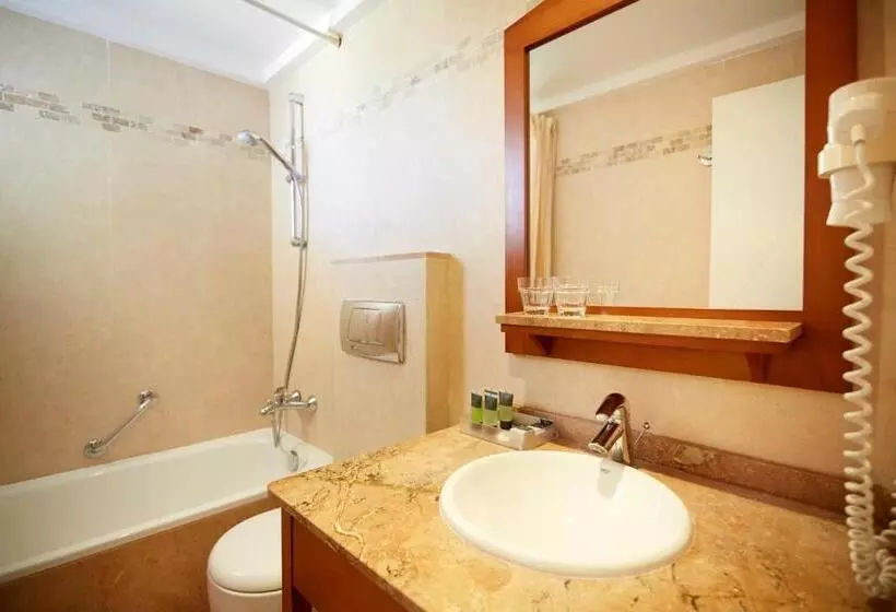 استودیوی استاندارد, Insotel Club Tarida Playa