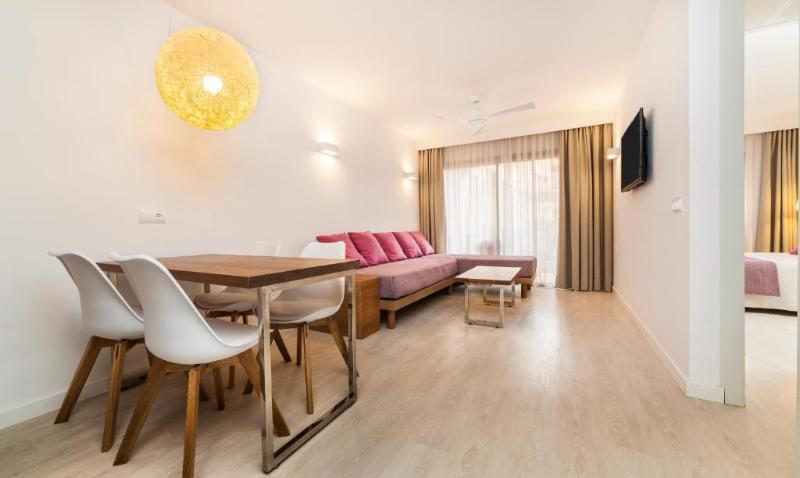 إستوديو قياسى, Insotel Club Tarida Playa