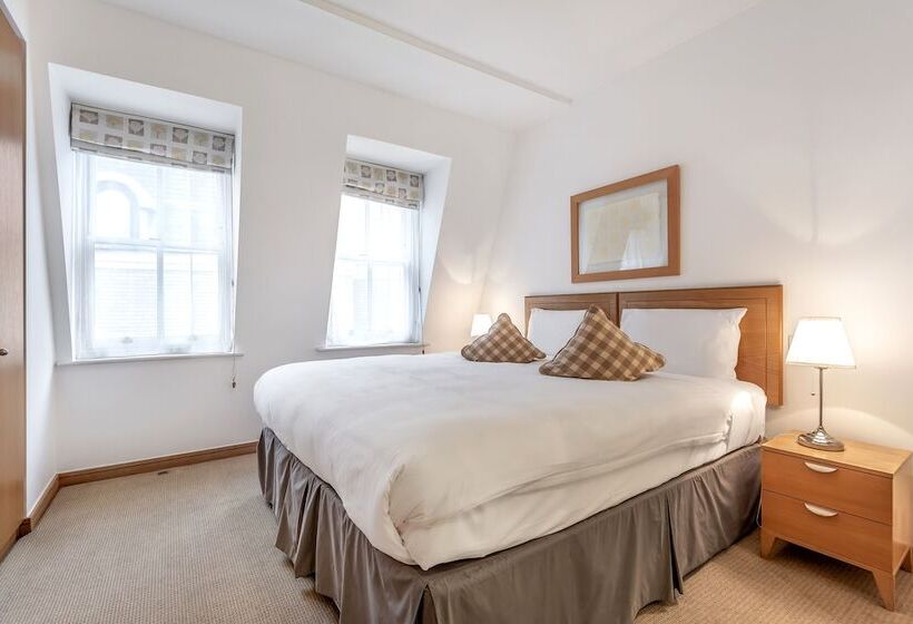 آپارتمان 2 خوابه, Native Kings Wardrobe, St Pauls