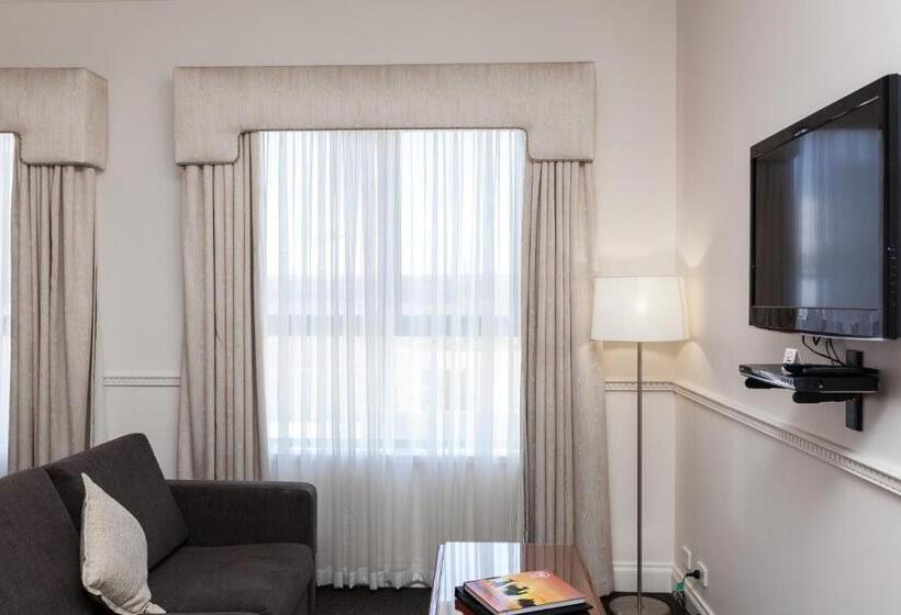 스탠다드 스튜디오, Majestic Tynte Street Apartments