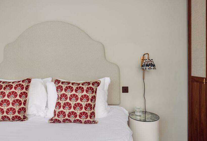 آپارتمان 1 خوابه, Native Kings Wardrobe, St Pauls