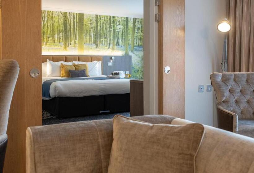 سوییت, Burleigh Court Hotel And Leisure