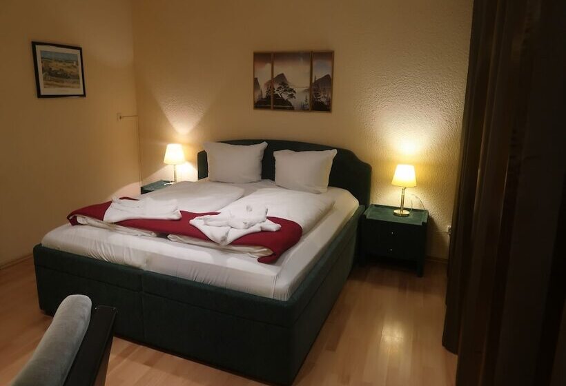 Номер Стандарт Трехместный, Adler Leipzig