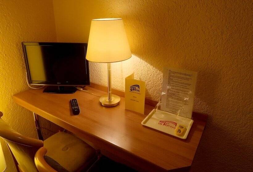 スタンダードトリプルルーム, Adler Leipzig