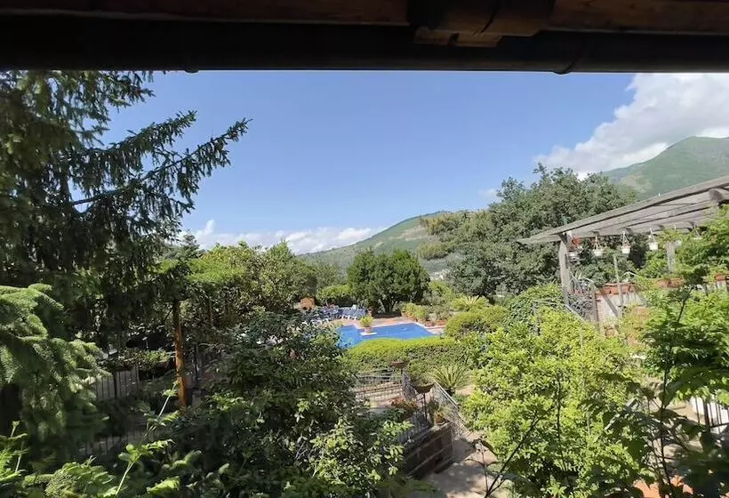 ダブルベッドのクラシックルーム, Agriturismo La Casa Del Ghiro