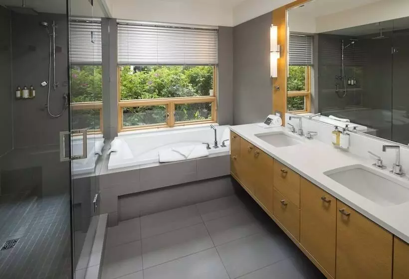 ویلای 2 خوابه با چشم‌انداز دریا, Brentwood Bay Resort & Spa