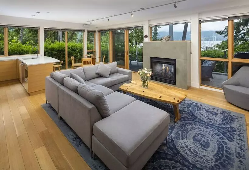 ویلای 2 خوابه با چشم‌انداز دریا, Brentwood Bay Resort & Spa