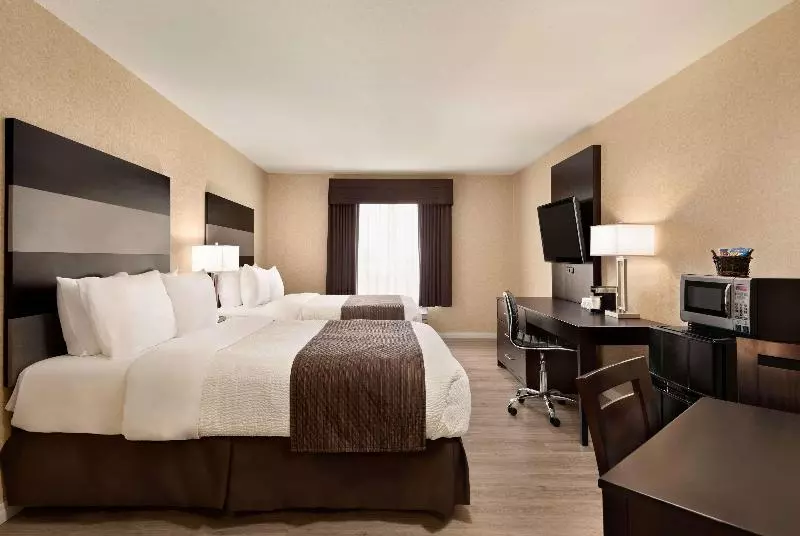 اتاق استاندارد با تخت بزرگ, Days Inn By Wyndham Saskatoon