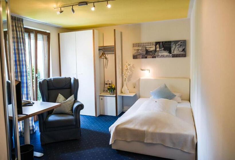 标准单人间, Domizil