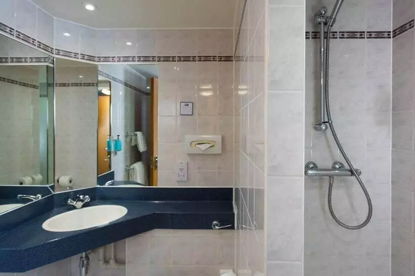 اتاق استاندارد, Holiday Inn Express Cardiff Airport By Ihg