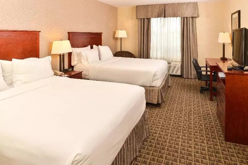 Sviitti, Holiday Inn Express Edmonton North, An Ihg