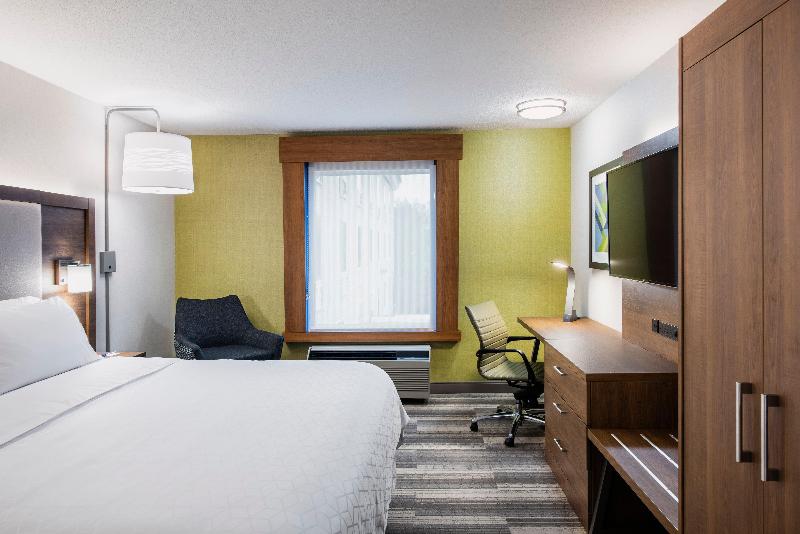 带大床的标准间, Holiday Inn Express Hotel & Suites Saskatoon, An Ihg