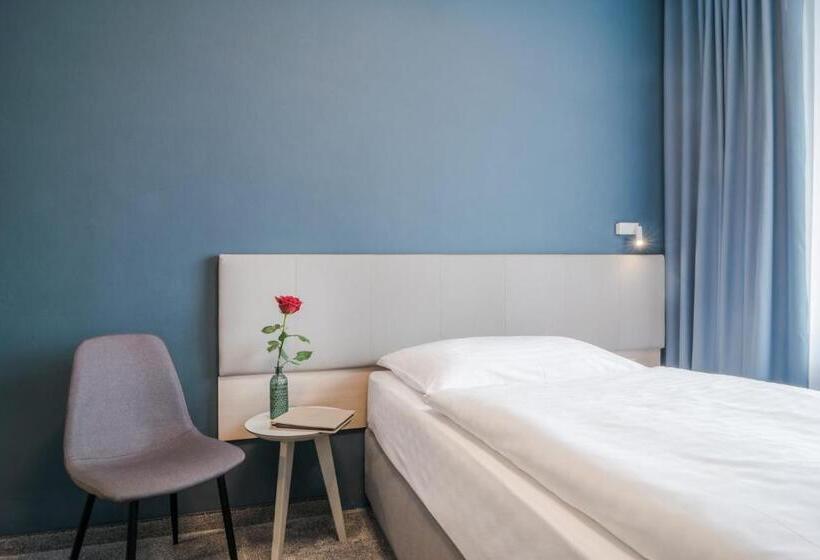 غرفة ديلوكس فردية, Karpatia