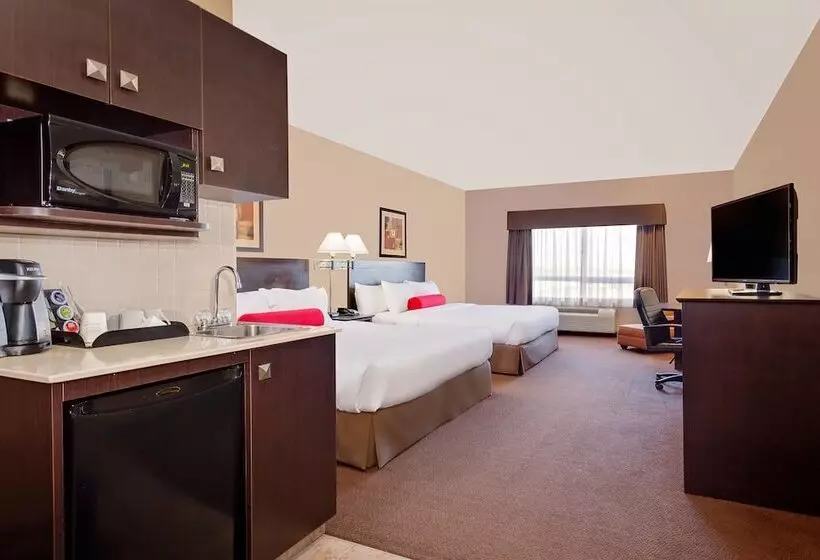 ２ダブルベッドのスタンダードルーム, Ramada By Wyndham Camrose