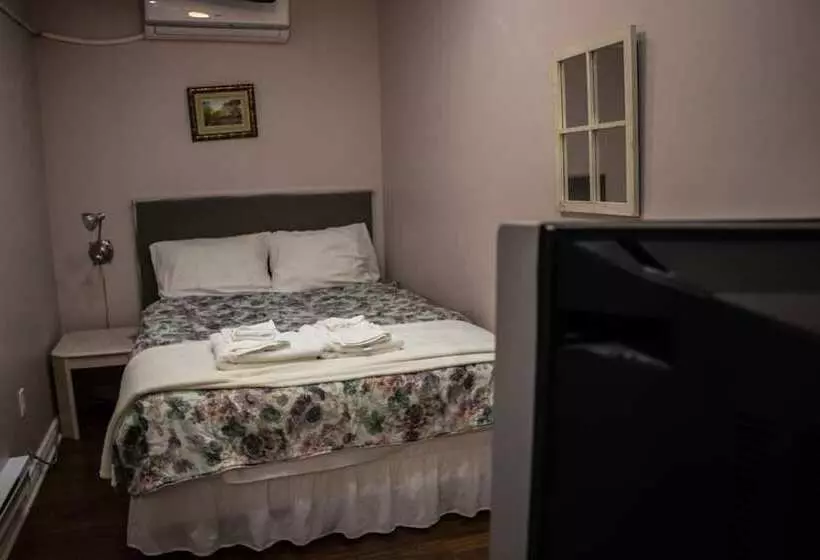 バス共有のスタンダードルーム, St Lawrence Residences And Suites