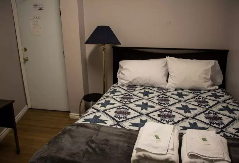 バス共有のスタンダードルーム, St Lawrence Residences And Suites