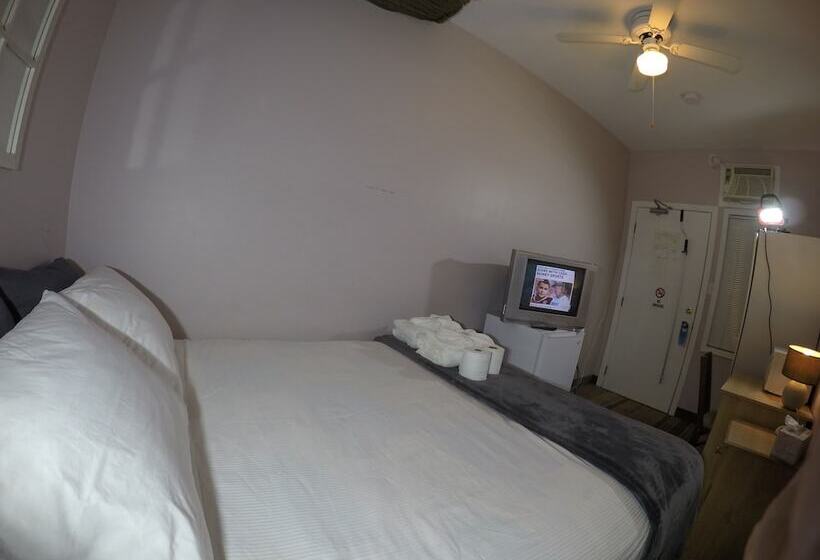 스탠다드 룸 공동 욕실, St Lawrence Residences And Suites