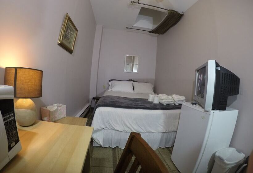 اتاق استاندارد با سرویس بهداشتی مشترک, St Lawrence Residences And Suites