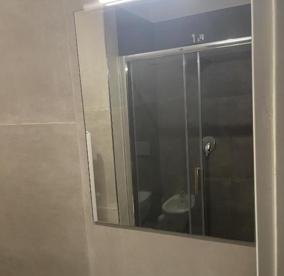 غرفة قياسية رباعية, Telstar