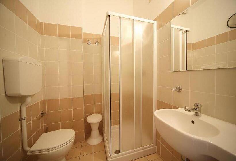 غرفة قياسية رباعية, Telstar