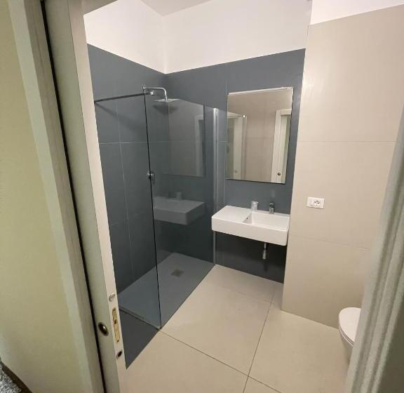 غرفة قياسية رباعية, Telstar