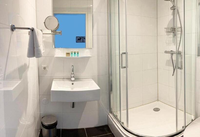 اتاق لوکس, Wicc