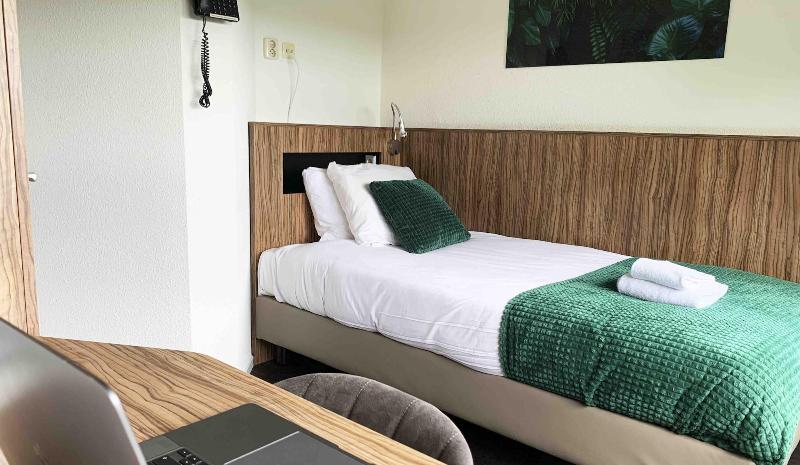 اتاق استاندارد یک نفره, Wicc