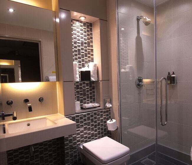 スーペリアールーム, The Continental Hotel Heathrow