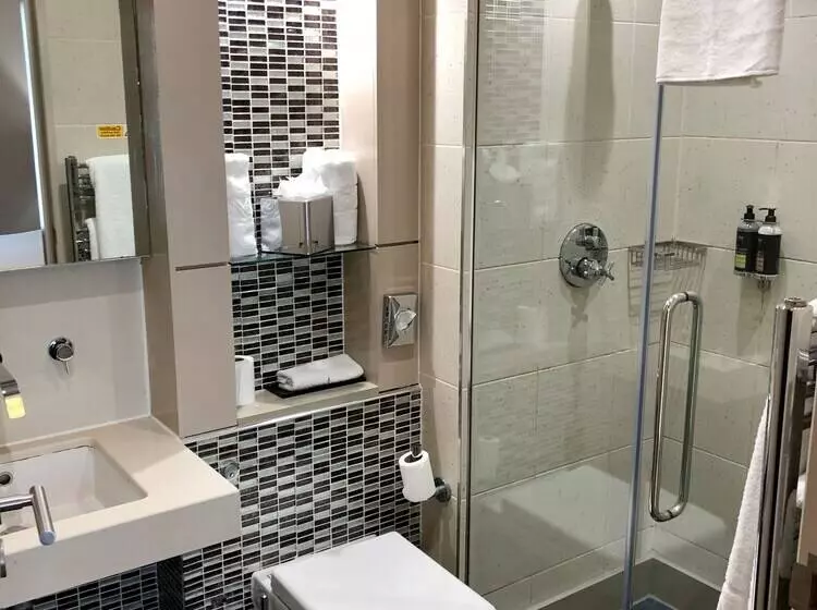 اتاق سوپریور, The Continental Hotel Heathrow