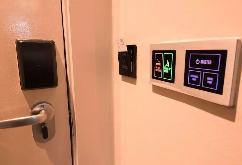 اتاق سوپریور, The Continental Hotel Heathrow