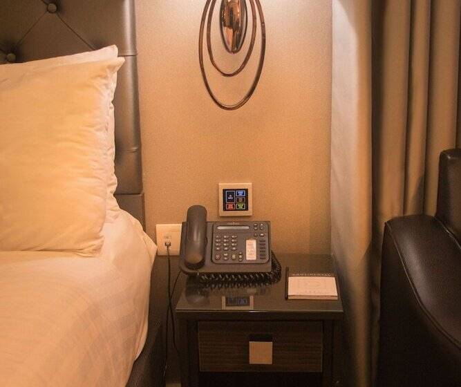 اتاق سوپریور, The Continental Hotel Heathrow