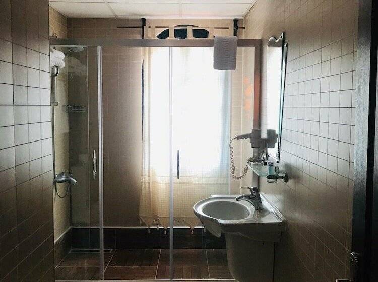 חדר אקונומי, Altinsaray