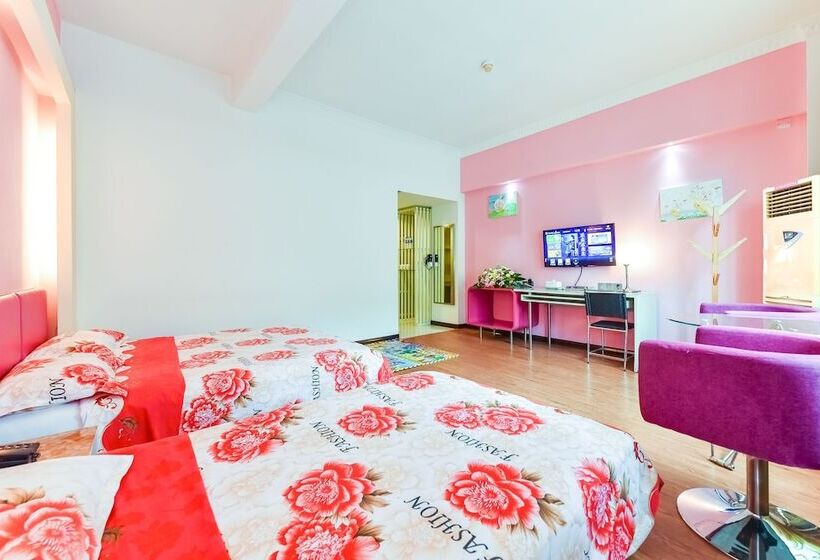 اتاق خانوادگی, Grand 0773