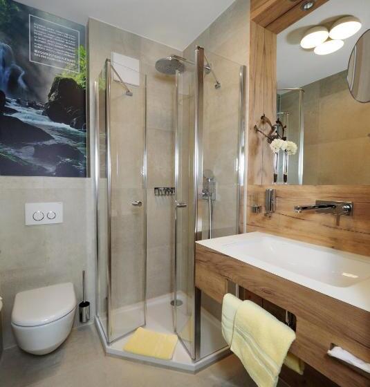 디럭스 스위트, Lindenhof