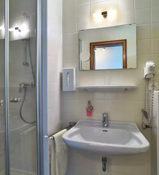 Quarto Individual Clássico, Lindenhof