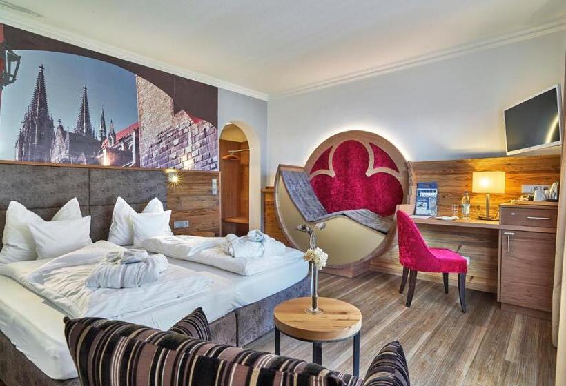 주니어 스위트, Lindenhof