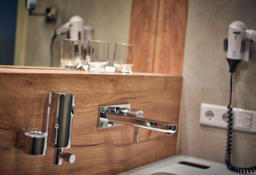 디럭스 주니어 스위트, Lindenhof