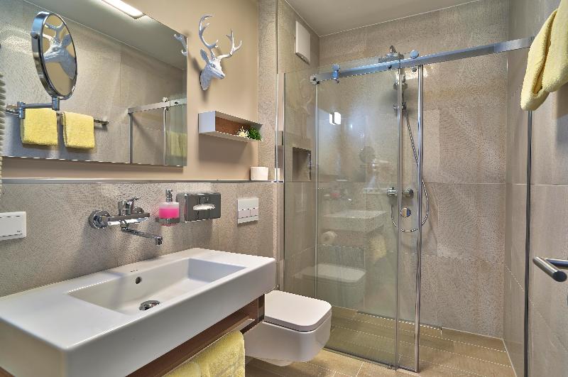 패밀리 룸, Lindenhof