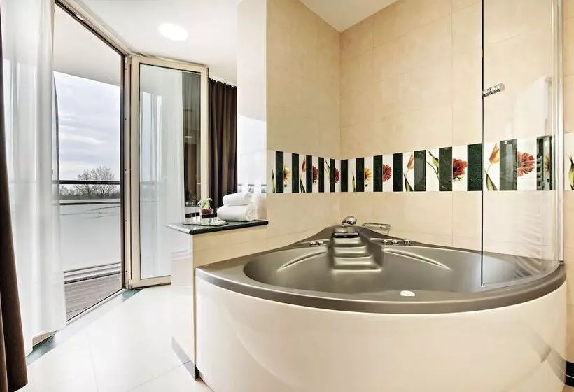 سوئیت با بالکن, Livada Prestige   Terme 3000   Sava Hotels & Resorts