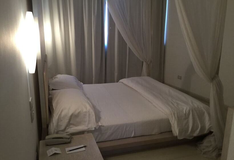 سوییت جونیور, Methis Hotel & Spa