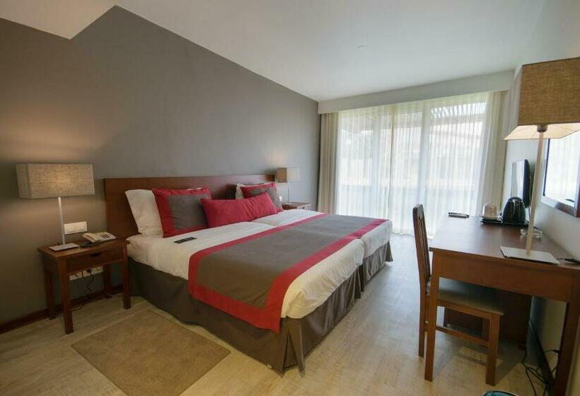 חדר סופריור נוף לגינה, Oasis Praiamar