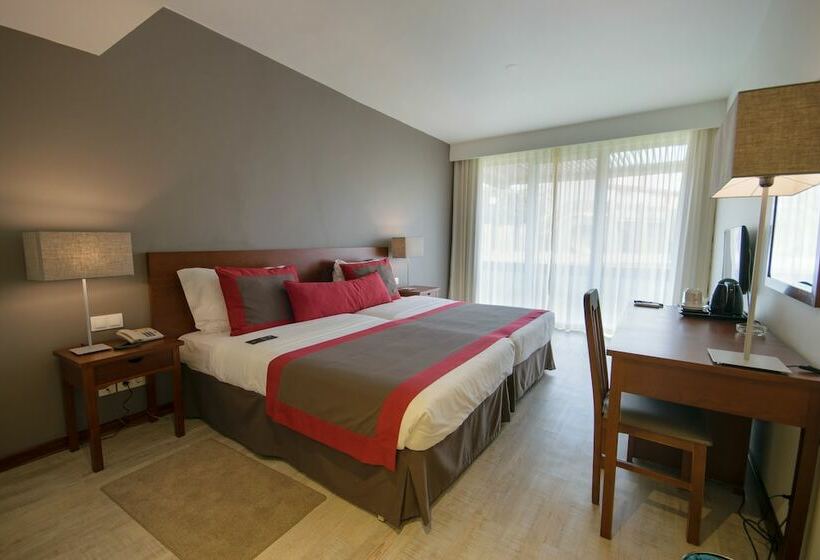 חדר סופריור נוף לגינה, Oasis Praiamar