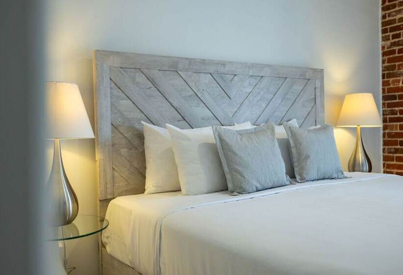 سوییت سوپریور, Portroyal